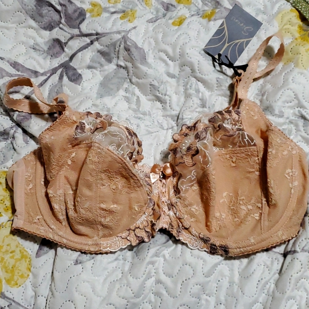 Sirens 36DDD bra, beige and tan